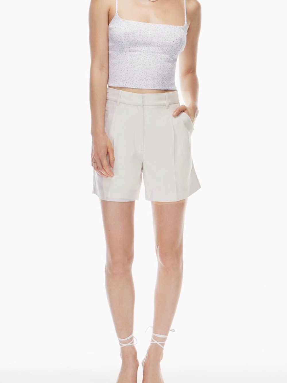 NWOT Aritzia Effortless Short Linen Mid-Thigh